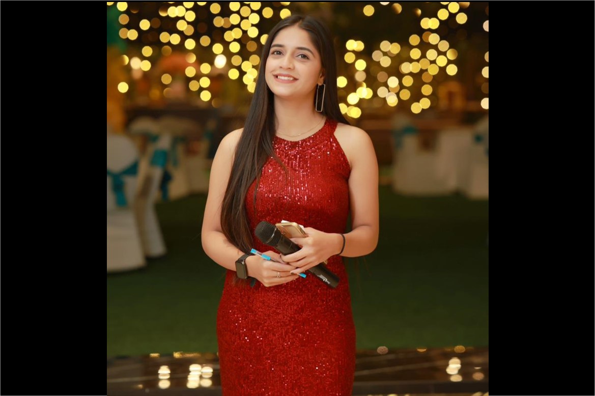professional anchor emcee in hyderabad